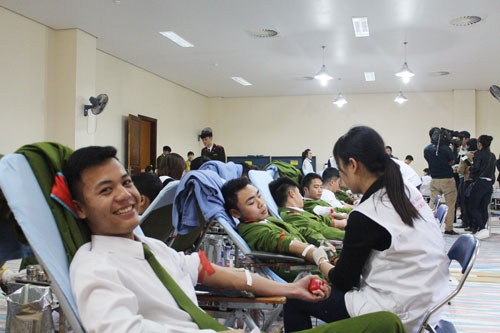 Đoàn viên Êv88 chào đón năm mới 2026: Màu áo xanh thắp lên ngọn lửa hồng